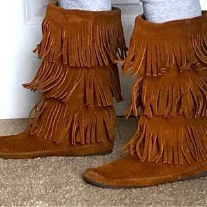 Moccasin Womans Boots With Fringe